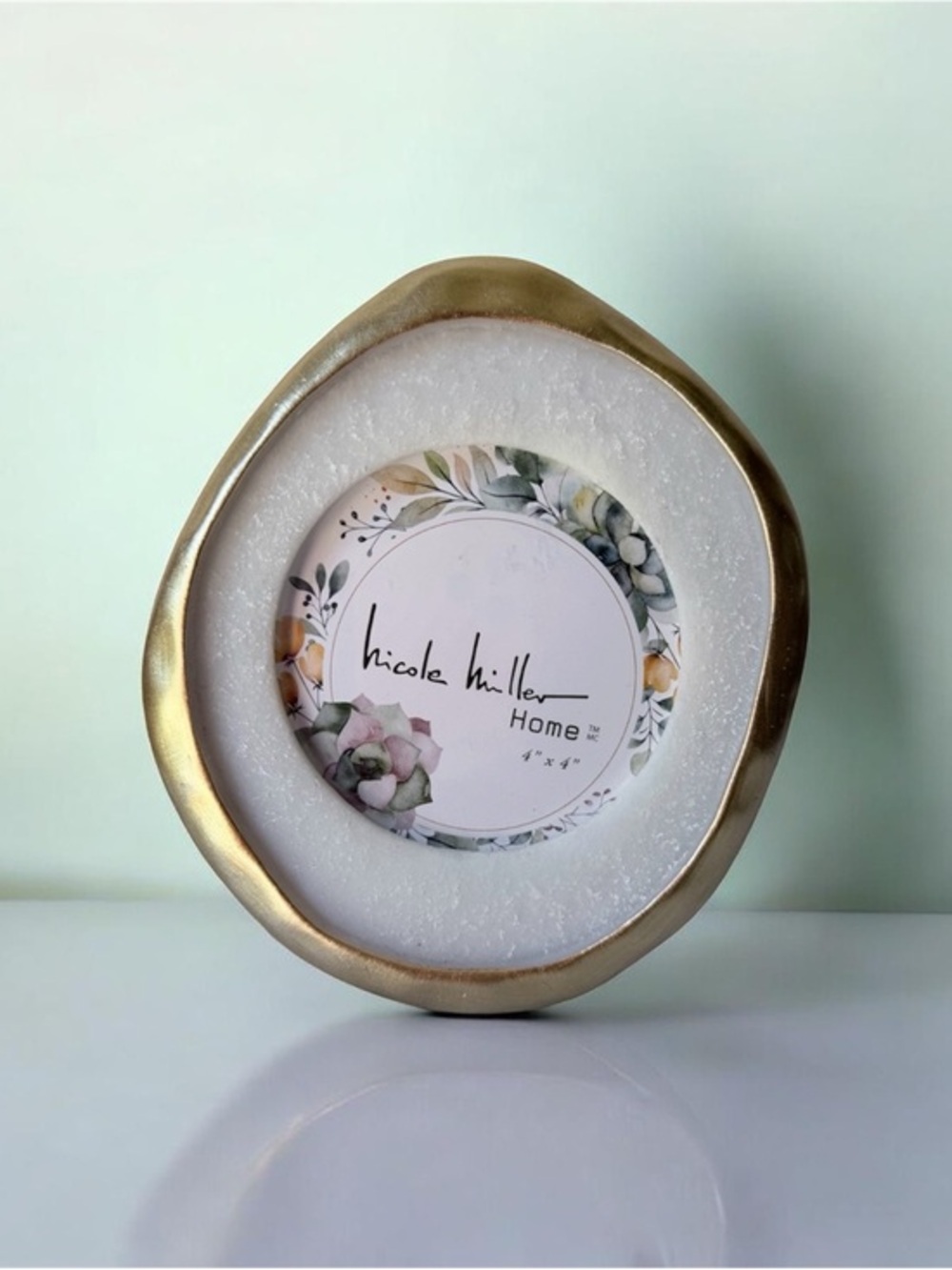 Modern gold picture frame for 4”x4” photo